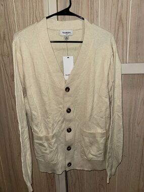 Goodfellow & Co Cream V‑Neck Button Cardigan